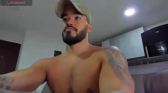 Alexander Martines online show from February 3, 2025, 10:54 pm