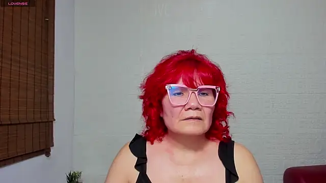 Salomeediaz  online show from February 24, 2025, 8:58 pm