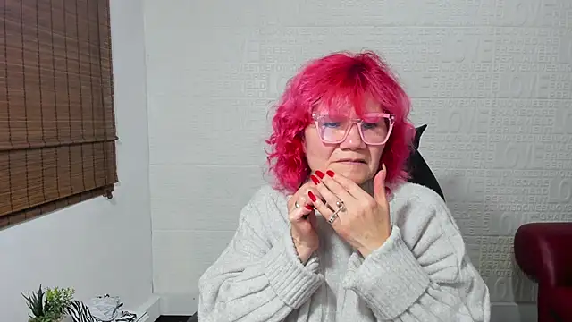 Snapshot of Salomeediaz_ chatting on March 18, 2025, 6:03 am Salomeediaz online show from March 18, 2025, 6:03 am