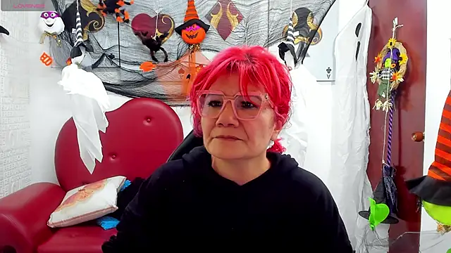 Snapshot of Salomeediaz_ chatting on October 19, 2025, 1:01 pm Salomeediaz online show from October 19, 2025, 1:01 pm