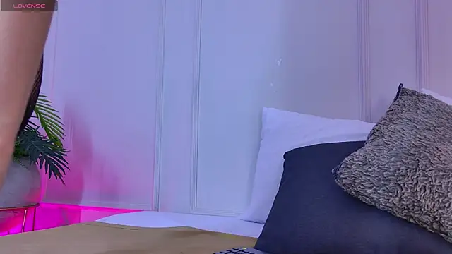 Mariapettit online show from November 11, 2025, 11:54 am