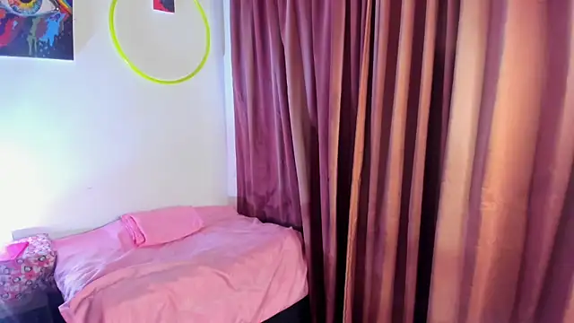 Snapshot of nicole_volkov chatting on December 6, 2024, 3:19 am nicole volkov online show from December 6, 2024, 3:19 am