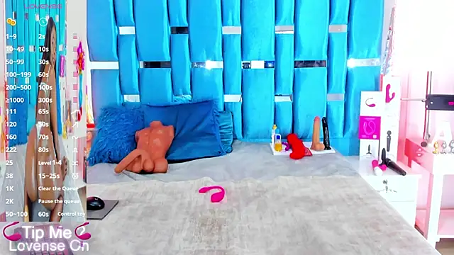 alicebennet 01 online show from November 13, 2025, 6:07 pm