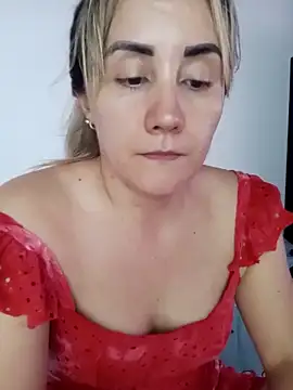 Isabel23zr online show from October 6, 2025, 3:53 pm