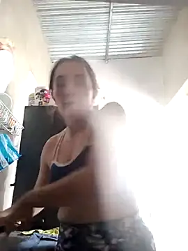 Isabel23zr online show from November 19, 2025, 4:07 pm