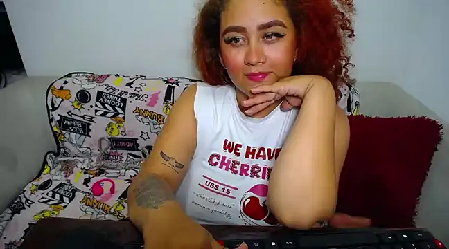 Snapshot of loly_bigbooty4u chatting on January 26, 2025, 4:20 am loly bigbooty4u online show from January 26, 2025, 4:20 am