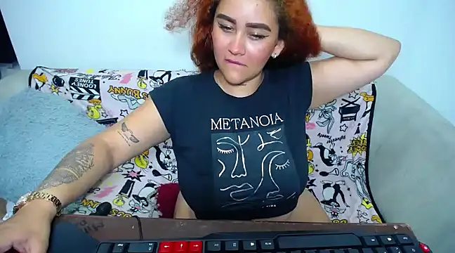 Snapshot of loly_bigbooty4u chatting on January 28, 2025, 3:25 am loly bigbooty4u online show from January 28, 2025, 3:25 am