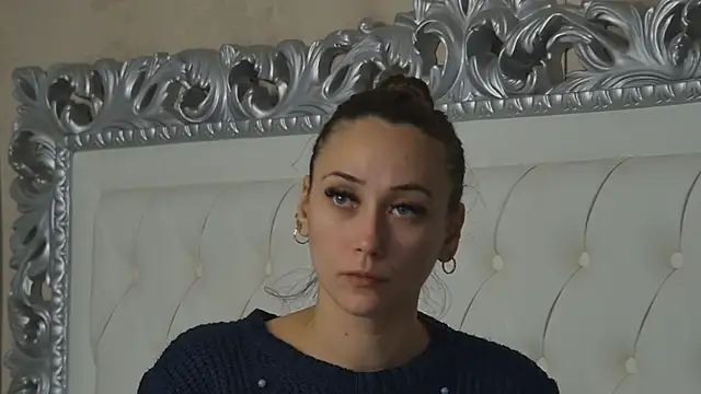 AliceMunro online show from October 17, 2025, 7:27 pm