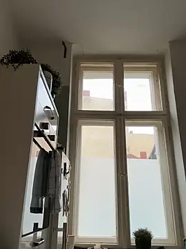 Snapshot of ElenaHaze chatting on February 2, 2025, 8:35 am ElenaHaze online show from February 2, 2025, 8:35 am