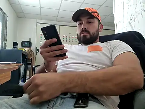 Leonormaldick online show from October 10, 2025, 12:37 pm