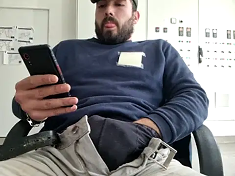 Leonormaldick online show from February 6, 2026, 12:19 pm