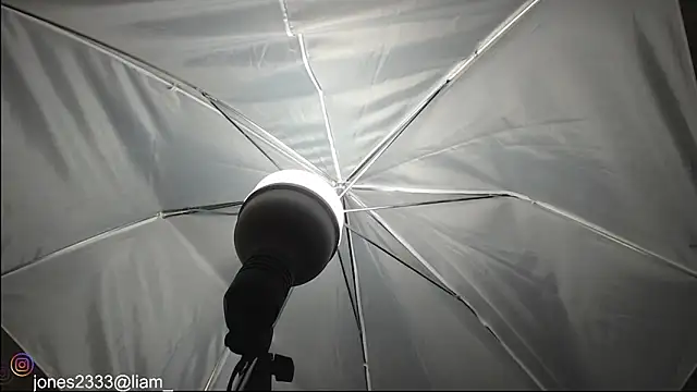 Jonesliam23 online show from November 16, 2025, 6:57 pm