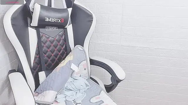 JessicaKale online show from February 22, 2025, 1:44 am