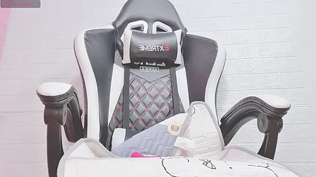 JessicaKale online show from March 7, 2025, 7:41 am