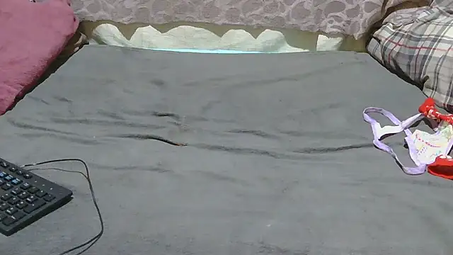 slim girl02 online show from March 31, 2026, 7:20 am