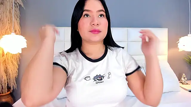 HannaKarson online show from January 17, 2026, 11:37 am