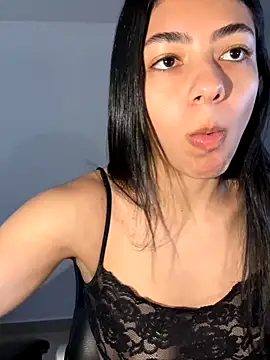 Snapshot of Liissa_cute_ chatting on October 23, 2025, 7:01 pm Liissa cute online show from October 23, 2025, 7:01 pm