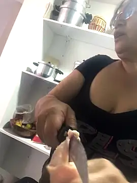 Sweeetness Milf online show from December 2, 2024, 3:47 pm