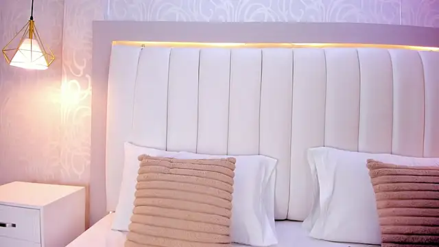 afrodytasky  online show from February 7, 2025, 11:45 am