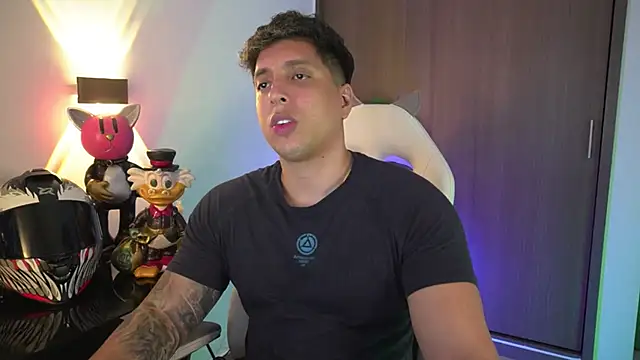 Snapshot of appolo_allen chatting on October 8, 2025, 2:53 am appolo allen online show from October 8, 2025, 2:53 am