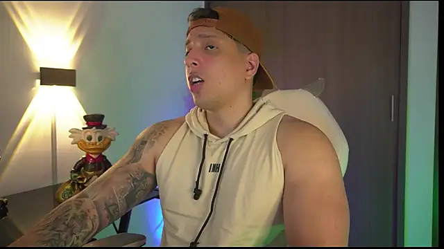 Snapshot of appolo_allen chatting on October 23, 2025, 5:18 am appolo allen online show from October 23, 2025, 5:18 am