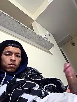 Snapshot of Yoko0381 chatting on February 22, 2026, 6:13 am Yoko0381 online show from February 22, 2026, 6:13 am