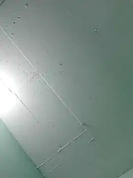 Snapshot of Luisf1267 chatting on March 21, 2025, 4:17 am Luisf1267 online show from March 21, 2025, 4:17 am