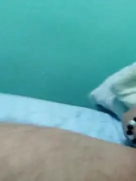 Snapshot of Luisf1267 chatting on December 16, 2025, 2:49 am Luisf1267 online show from December 16, 2025, 2:49 am