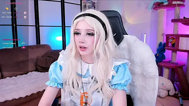 LilithLin online show from July 11, 2026, 3:37 pm