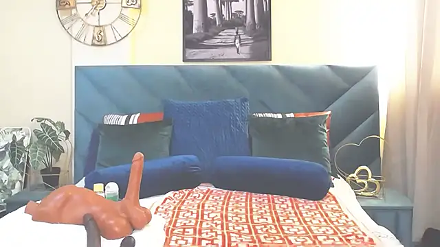 Snapshot of BubbleAngel chatting on October 8, 2025, 4:43 am BubbleAngel online show from October 8, 2025, 4:43 am