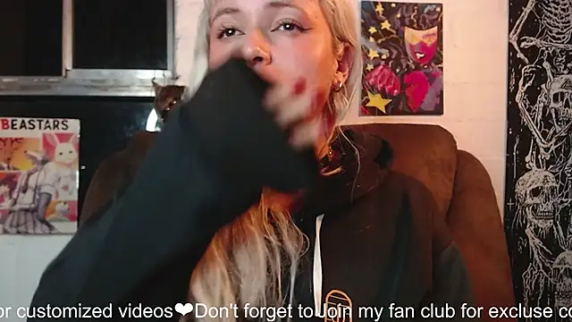 NEXT DOOR GIRL  online show from December 27, 2024, 7:29 am