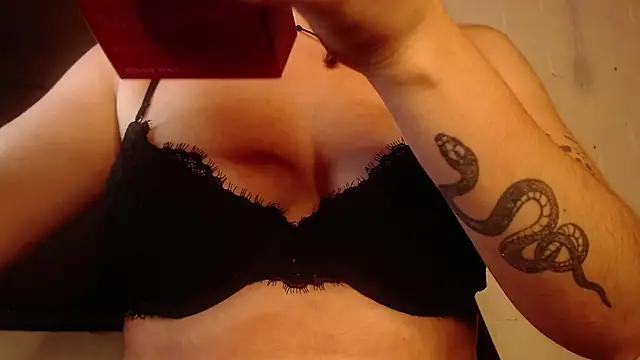 NEXT DOOR GIRL  online show from March 8, 2025, 12:44 am