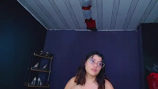AvaLusty online show from January 6, 2025, 11:09 pm