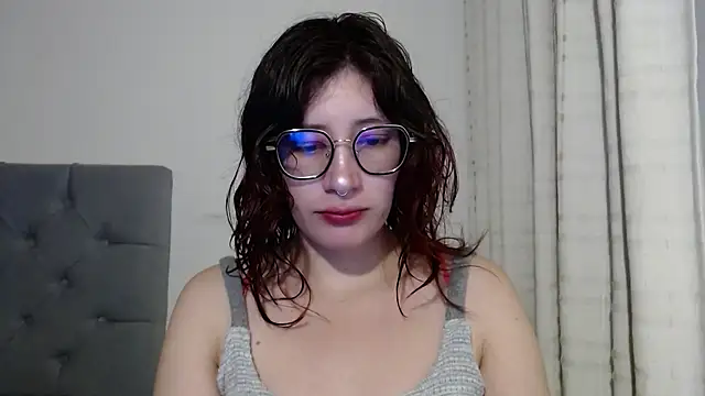 mariana124- online show from January 4, 2025, 7:02 pm