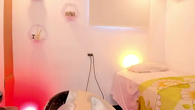 meganrossee69 online show from April 26, 2026, 9:12 pm