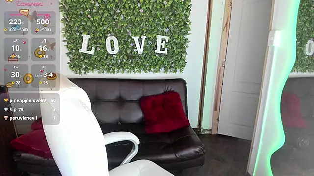 Snapshot of Enma__clark chatting on December 6, 2024, 9:32 am Enma clark online show from December 6, 2024, 9:32 am