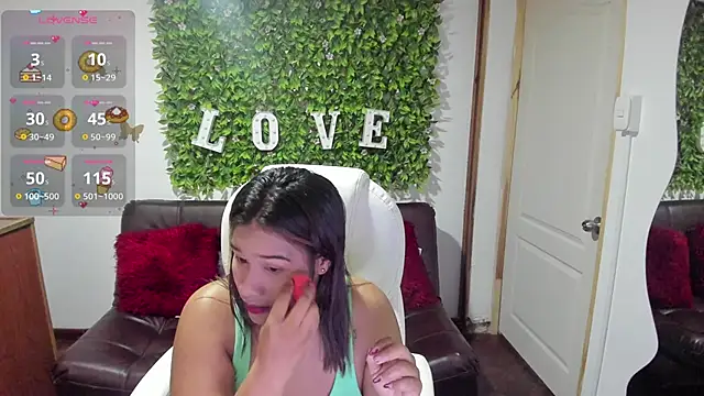 Snapshot of Enma__clark chatting on January 19, 2025, 5:05 am Enma clark online show from January 19, 2025, 5:05 am