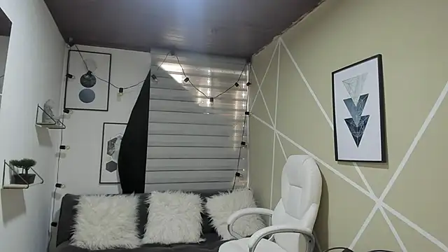 Snapshot of Enma__clark chatting on September 24, 2025, 1:03 pm Enma clark online show from September 24, 2025, 1:03 pm