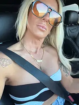 blondiluvsanal online show from April 6, 2026, 10:54 pm