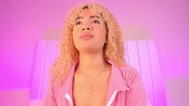 Snapshot of julieta_flower chatting on January 9, 2025, 2:29 pm julieta flower online show from January 9, 2025, 2:29 pm