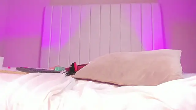 Snapshot of julieta_flower chatting on January 15, 2025, 12:58 pm julieta flower online show from January 15, 2025, 12:58 pm