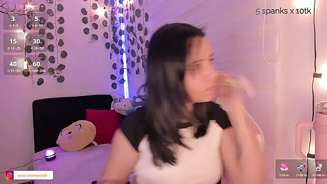 moonliiiight1 online show from January 2, 2025, 11:27 pm