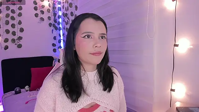 moonliiiight1 online show from January 4, 2025, 12:05 am