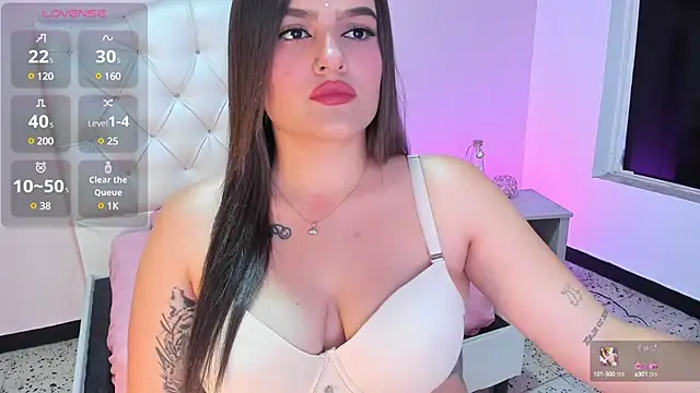 Snapshot of ellarosee_ chatting on February 24, 2025, 7:30 pm ellarosee online show from February 24, 2025, 7:30 pm