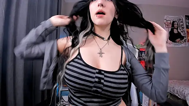 Snapshot of Viv_Player chatting on March 19, 2025, 4:25 am Viv Player online show from March 19, 2025, 4:25 am