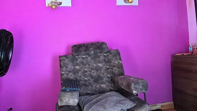 Snapshot of jade_brunnette chatting on January 11, 2025, 8:10 pm jade brunnette online show from January 11, 2025, 8:10 pm