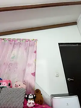 mia cooper 24 online show from February 17, 2025, 1:10 pm