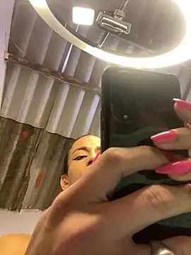 AlexaWarner online show from February 14, 2026, 4:04 pm