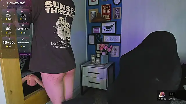 Snapshot of VladHellsing4 chatting on November 21, 2025, 2:27 pm VladHellsing4 online show from November 21, 2025, 2:27 pm