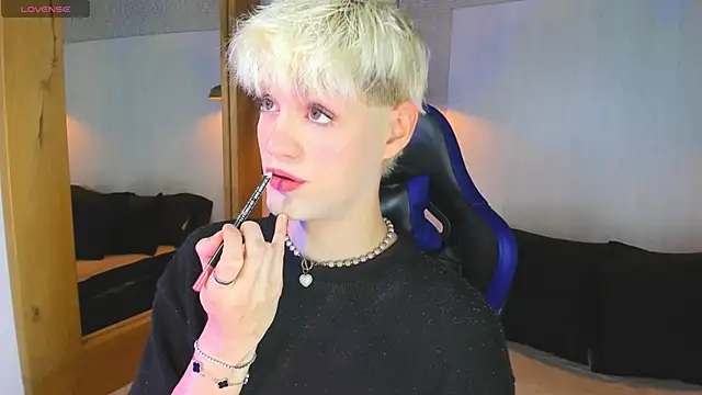 VladHellsing4 online show from March 30, 2026, 2:29 pm